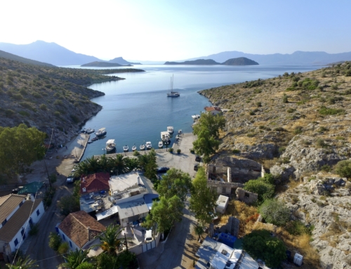 Agios Johannis een pareltje in een prachtige beschutte baai. Daarna een nacht bij Agios Isodoros